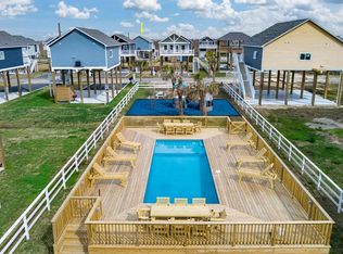 1057 Johnson Rd, Gilchrist, TX 77617