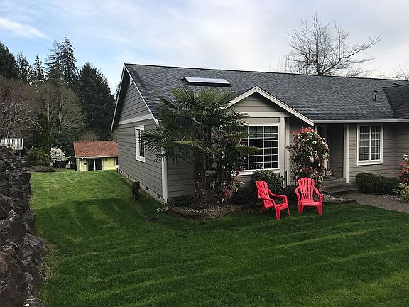 4th image of 975 N Stephenson Dr