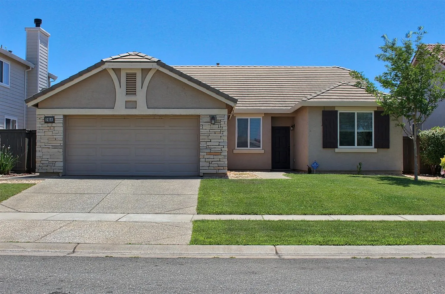 2054 Stone Wood Loop photo 1