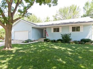 2300 William Ct NW, Cedar Rapids, IA 52405