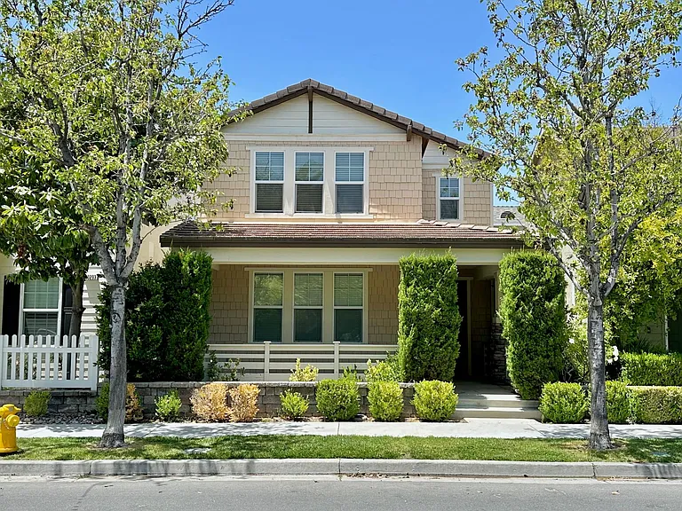 40285 Balboa Dr — Photo 1