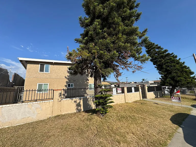 757 Grand Ave — Photo 2