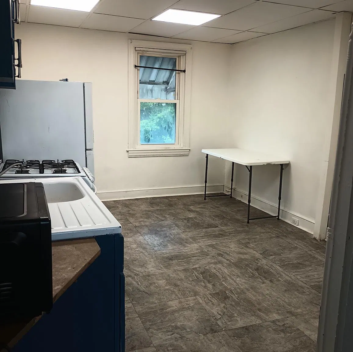 1 bed, 1.0 bath, 2058 sqft, $850 — Photo 2