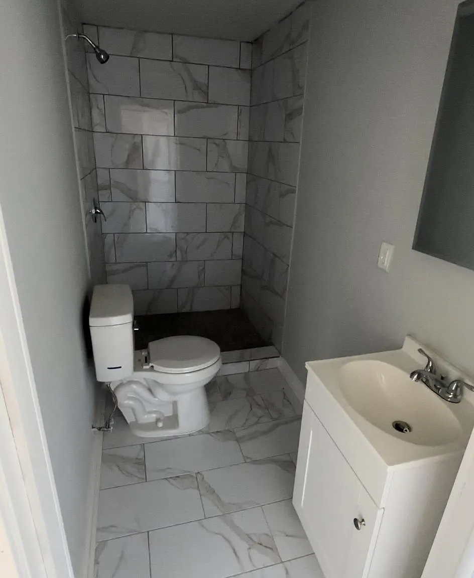 3 bed, 1100 sqft, $1,600 — Photo 2