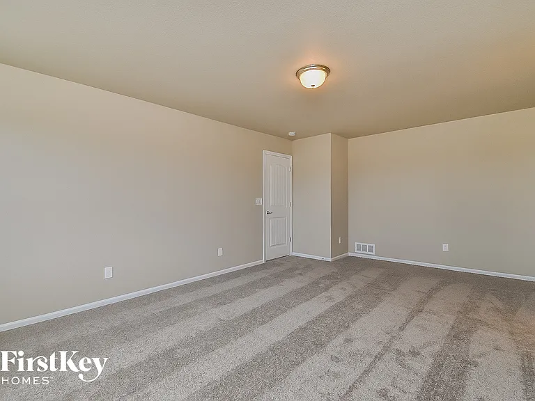 10225 Luneth Dr — Photo 8