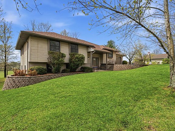 4th image of 1013 Sassafras Street