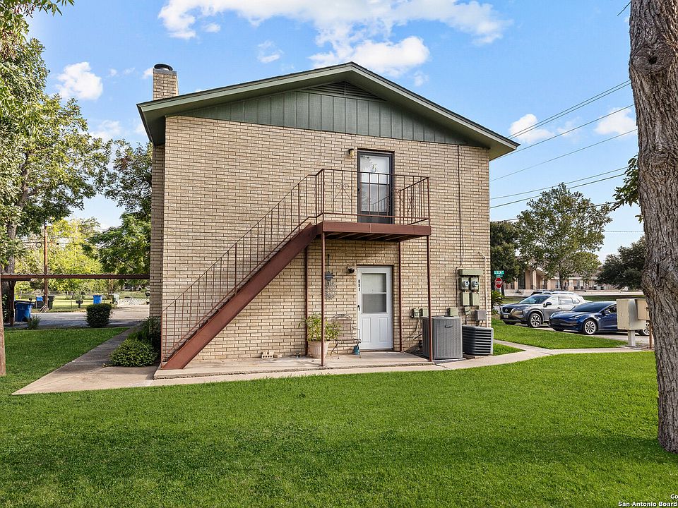 1st image of 516 N KING ST #302