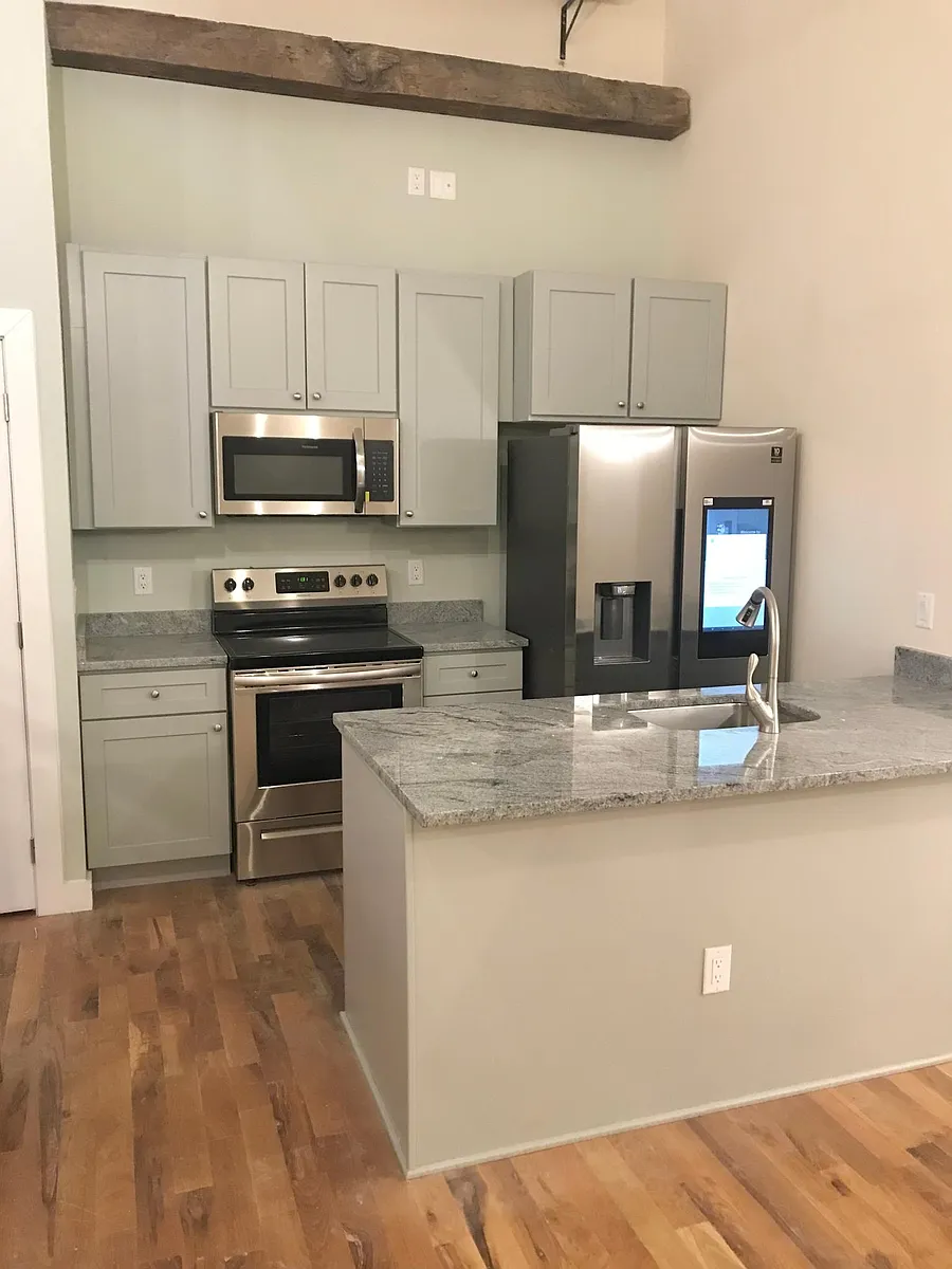 Building Photo - 2315 Park Ave #2F