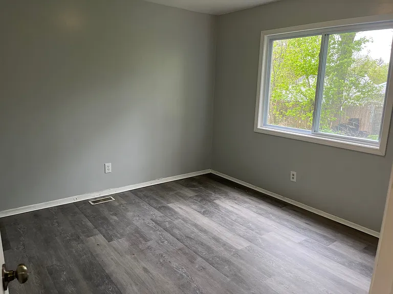 3419 Leerda St — Photo 5