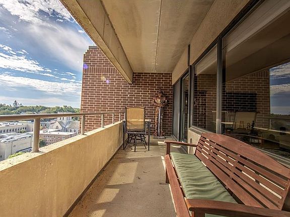 5th image of 750 Washington Rd APT 1604