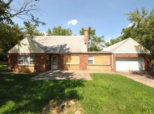 2801 Ridgeview Dr, Saint Louis, MO 63121