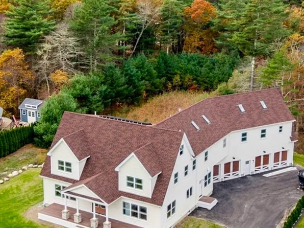 13 Park Pl, Mattapoisett, MA 02739