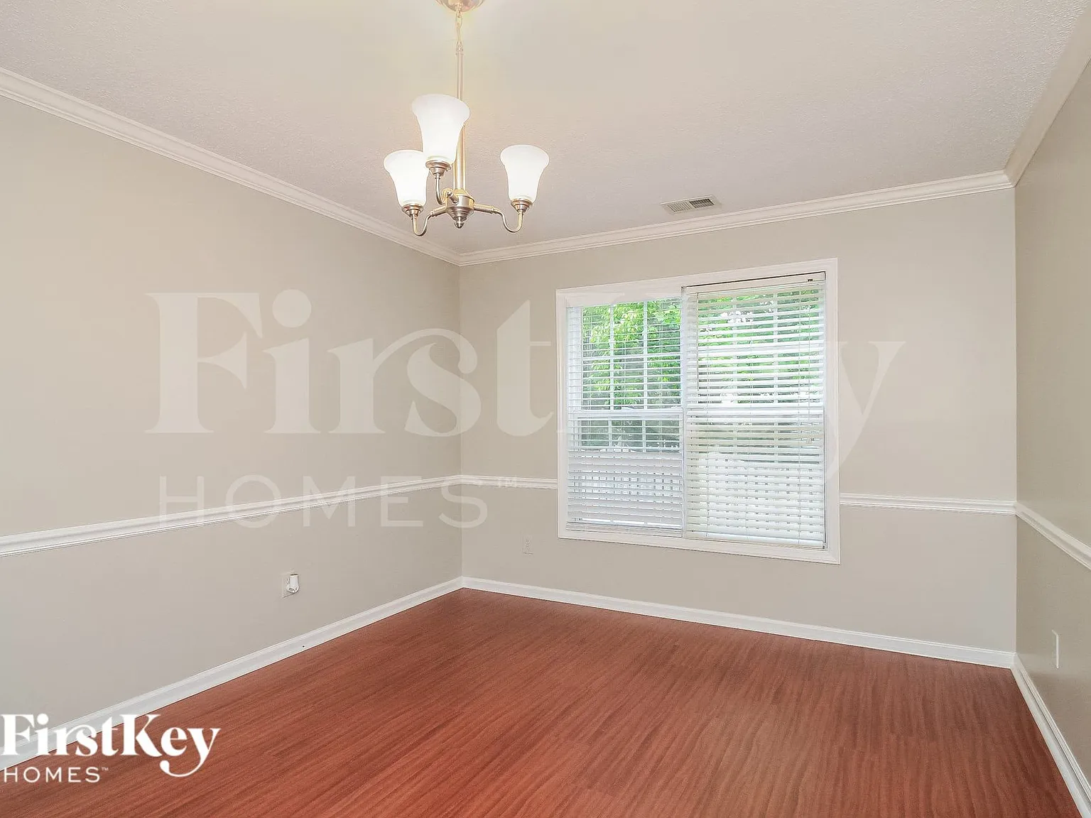 3 bed, 2.5 bath, 2086 sqft, $2,430 — Photo 4
