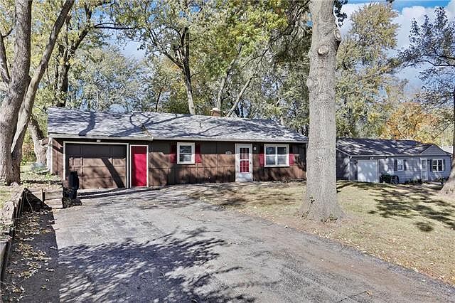 1st image of 2134 Normandy Ln
