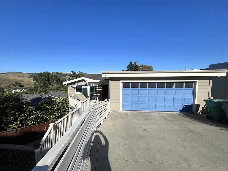324 Selma St — Photo 41