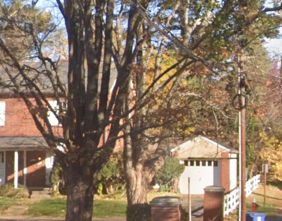 1st image of 233 Wirt St NW