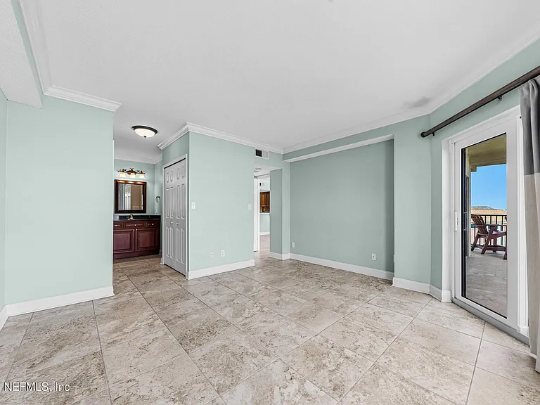 1901 1st St N #401 — Photo 21