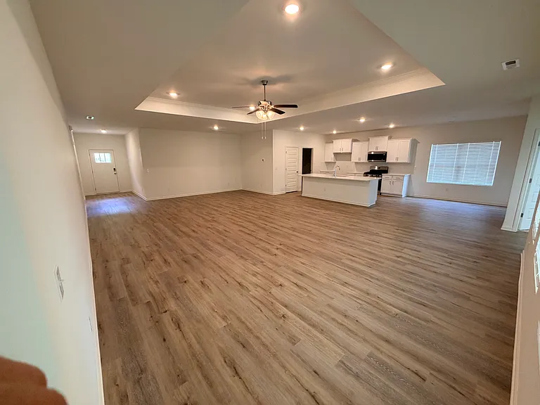 732 Empire Ave — Photo 17
