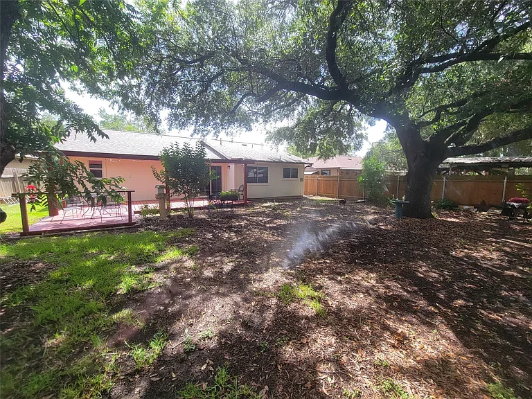 1714 Goodson Ln — Photo 21