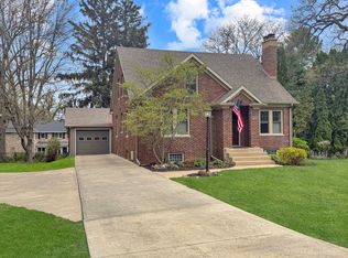 1720 W Harrison St, Freeport, IL 61032