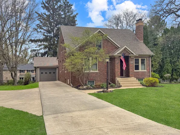 1720 W Harrison St, Freeport, IL 61032