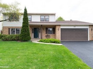 901 Manchester St, Naperville, IL 60563