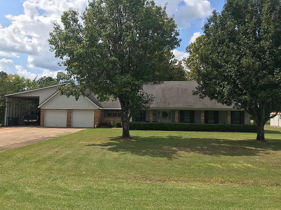 Front w/ garage & RV