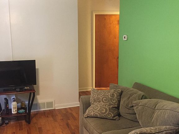3rd image of 2315 Oakcreek Ave