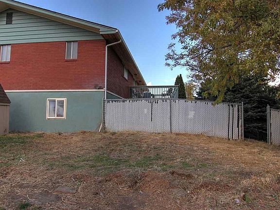 4th image of 3002 Brent Ln