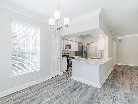 5th image of 1200 Winrock Blvd #9106