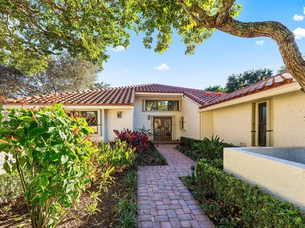 39 Hampshire Lane, Boynton Beach, FL 33436