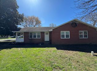 1619 Main St #A, Murray, KY 42071