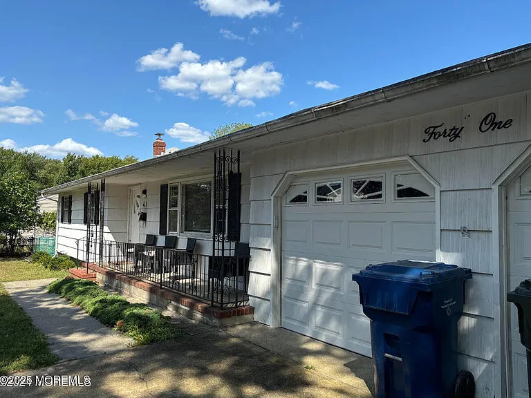 41 Heath Ave — Photo 3