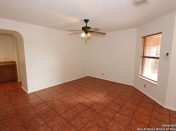 5th image of 9559 Campton Farms