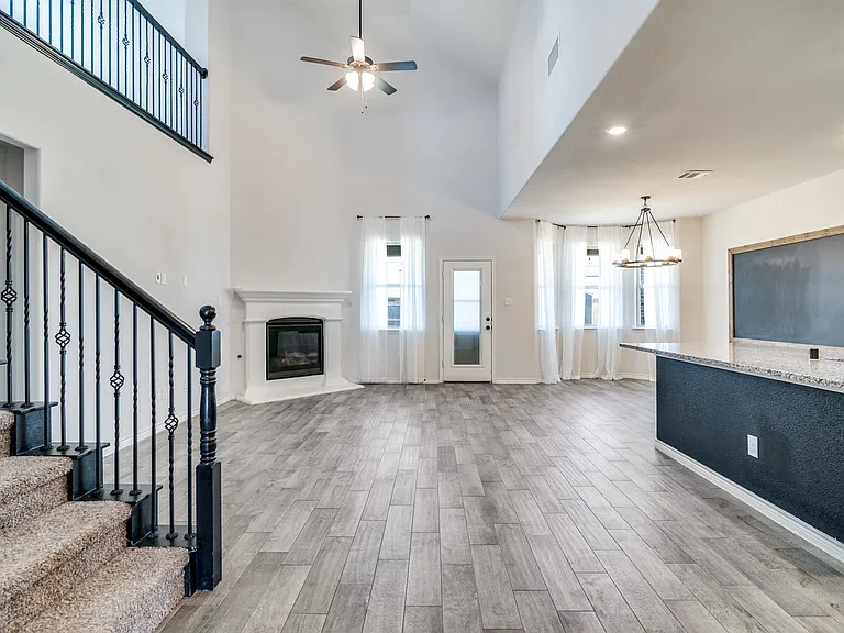 3094 Maverick Dr — Photo 8