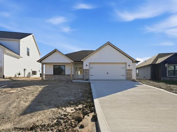 988 Arthur Heights Dr, Fort Wayne, IN 46818