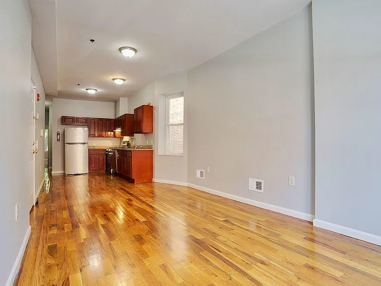 236 Van Horne St #1B — Photo 16
