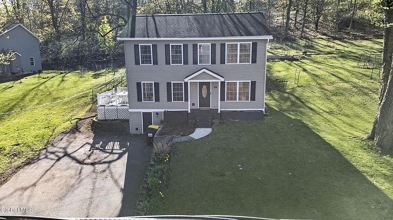 3rd image of 84 Lord Avenue