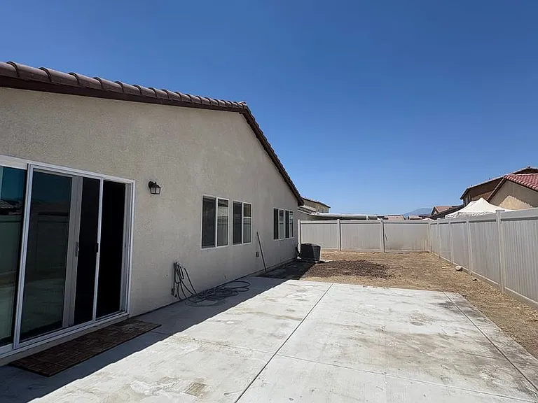1460 Caprice Ct — Photo 13
