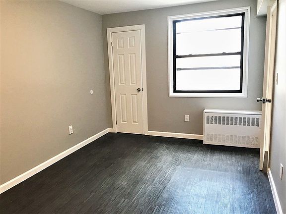 3rd image of 831 Bartholdi St APT 1d