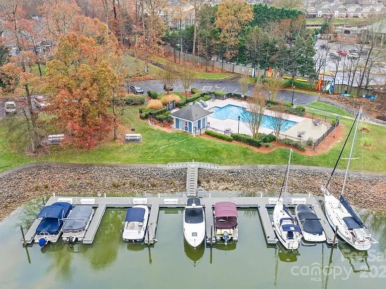 18823 Silver Quay Dr — Photo 22