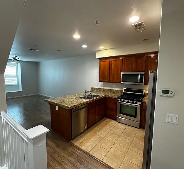 25502 Huntwood Ave — Photo 9