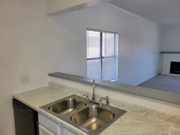 2500 E 7th St #C, Clovis, NM 88101