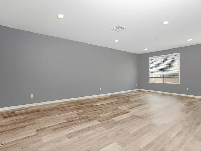 667 Pedro St — Photo 10