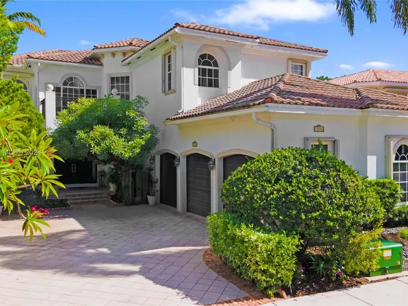 19500 Ambassador Ct, Miami, FL 33179