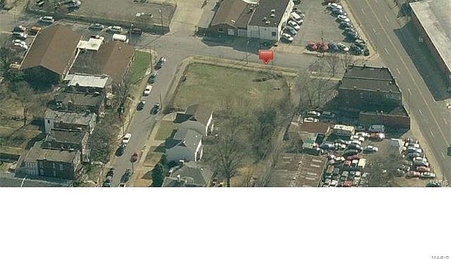 1st image of 2211 Forest Ave