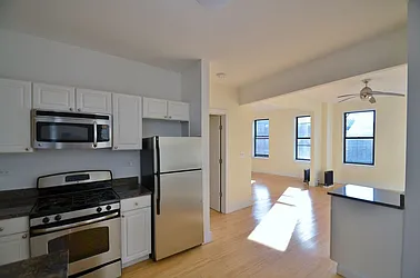 Rented by CITY SKYLINE REALTY INC