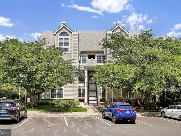 913 Hillside Lake Ter APT 412, Gaithersburg, MD 20878