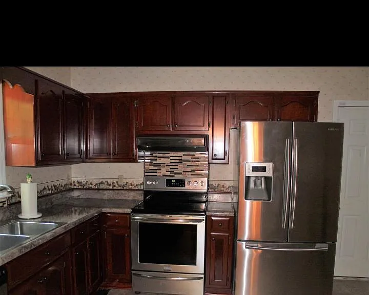 605 Kings Ln — Photo 7
