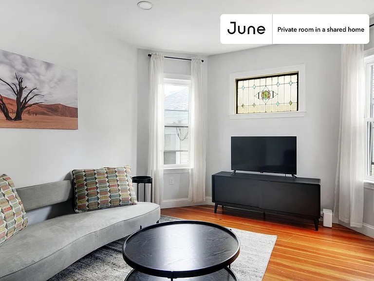 28 Hunnewell Ave #B — Photo 1